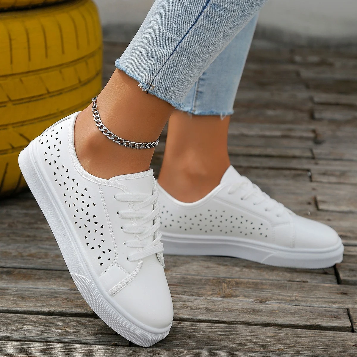 Women's Cutout Flat Shoes Lace-up Hollow Out Walking Shoes Loafers - Image 7